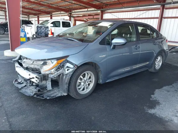 JTDEAMDE1MJ029409 2021 TOYOTA COROLLA - Image 2