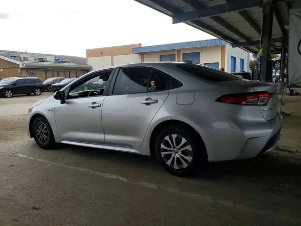 JTDEAMDE1MJ033511 2021 TOYOTA COROLLA - Image 2