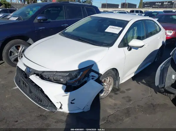 JTDEAMDE1N3009005 2022 TOYOTA COROLLA - Image 2