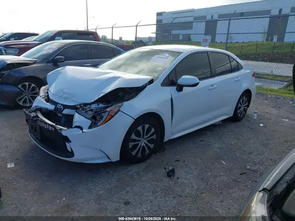 JTDEAMDE1N3012938 2022 TOYOTA COROLLA - Image 2