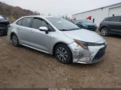 JTDEAMDE1NJ043585 2022 TOYOTA COROLLA