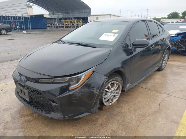 JTDEAMDE1NJ057051 2022 TOYOTA COROLLA - Image 2
