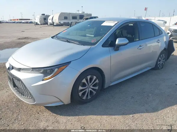 JTDEAMDE1NJ057244 2022 TOYOTA COROLLA - Image 2