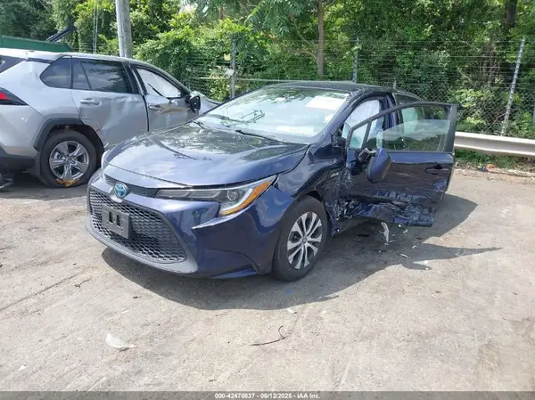 JTDEAMDE2MJ001859 2021 TOYOTA COROLLA - Image 2