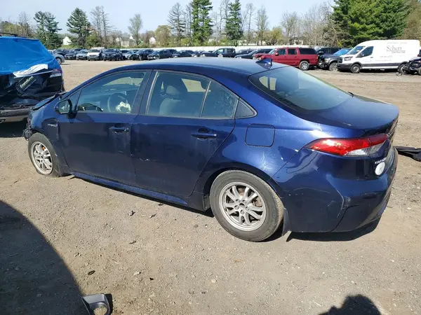 JTDEAMDE2MJ009752 2021 TOYOTA COROLLA - Image 2