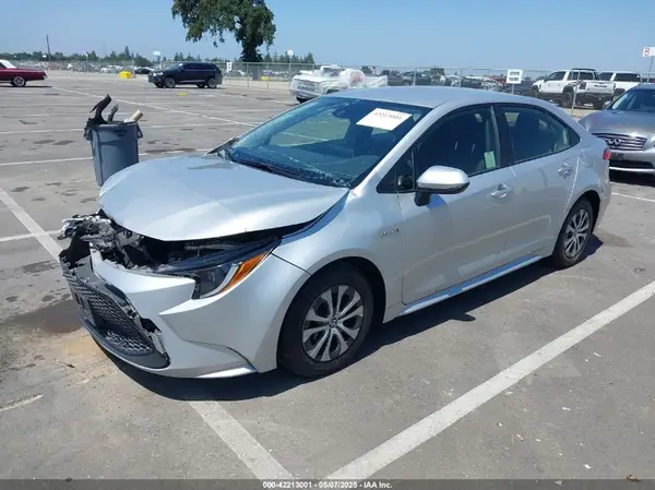 JTDEAMDE2MJ011078 2021 TOYOTA COROLLA - Image 2