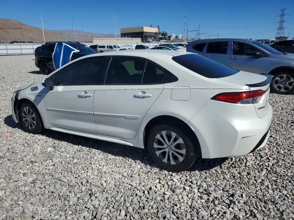 JTDEAMDE2MJ015034 2021 TOYOTA COROLLA - Image 2