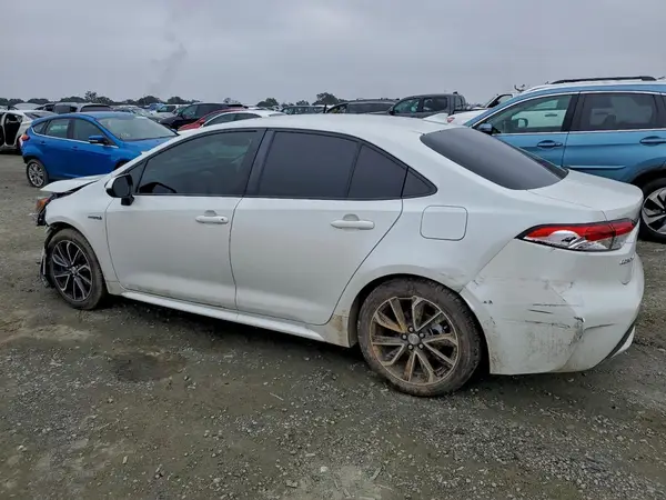 JTDEAMDE2MJ015518 2021 TOYOTA COROLLA - Image 2