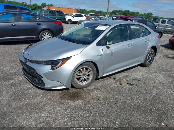 JTDEAMDE2MJ017205 2021 TOYOTA COROLLA - Image 2