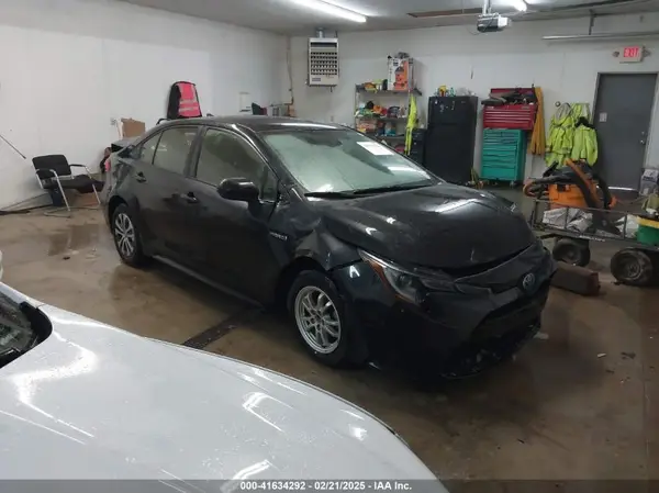 JTDEAMDE2MJ021142 2021 TOYOTA COROLLA - Image 1