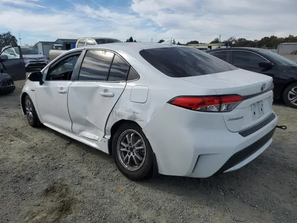 JTDEAMDE2MJ025658 2021 TOYOTA COROLLA - Image 2