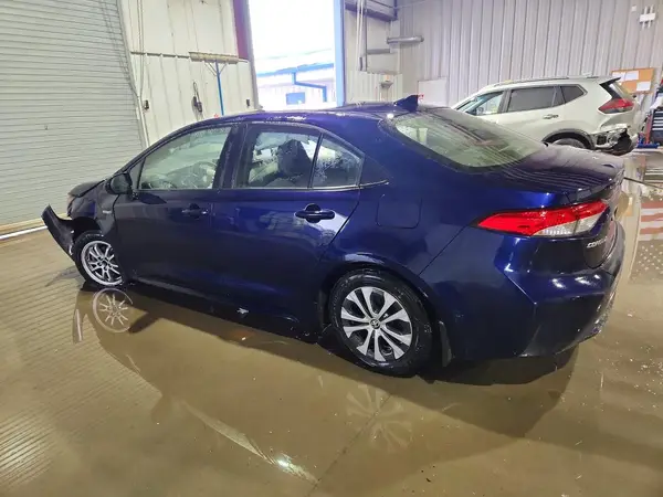 JTDEAMDE2MJ028124 2021 TOYOTA COROLLA - Image 2