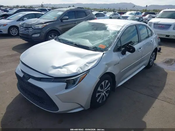JTDEAMDE2MJ029404 2021 TOYOTA COROLLA - Image 2
