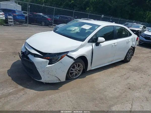 JTDEAMDE2N3004654 2022 TOYOTA COROLLA - Image 2