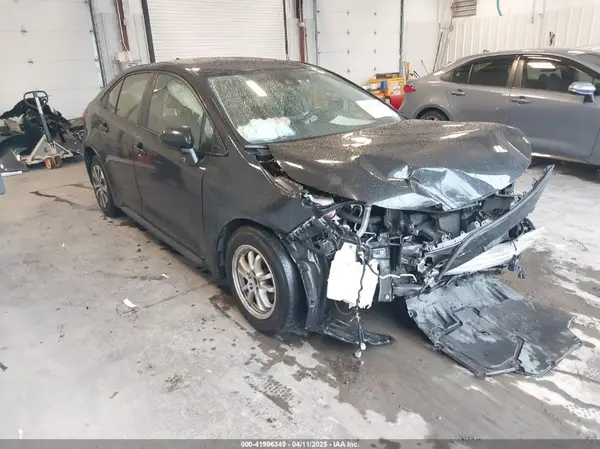 JTDEAMDE2NJ041361 2022 TOYOTA COROLLA - Image 1
