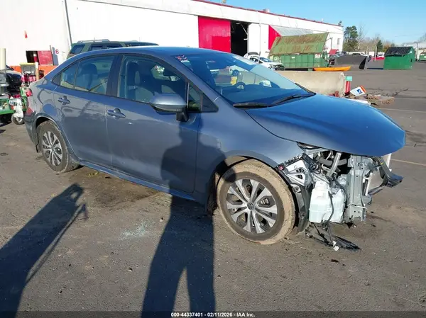 JTDEAMDE2NJ053266 2022 TOYOTA COROLLA - Image 1