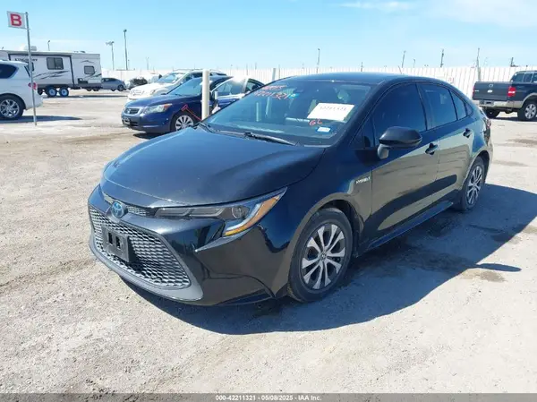 JTDEAMDE3MJ003281 2021 TOYOTA COROLLA - Image 2