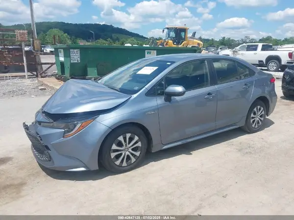 JTDEAMDE3MJ009288 2021 TOYOTA COROLLA - Image 2