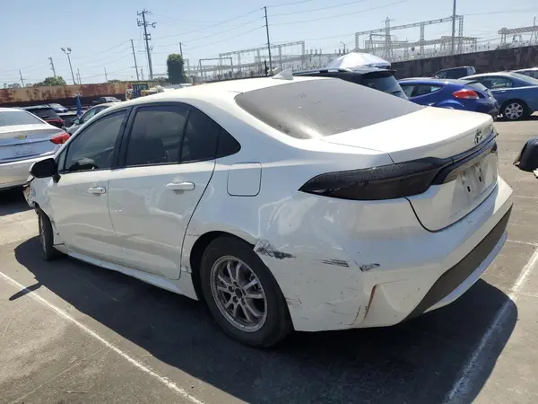 JTDEAMDE3MJ011381 2021 TOYOTA COROLLA - Image 2