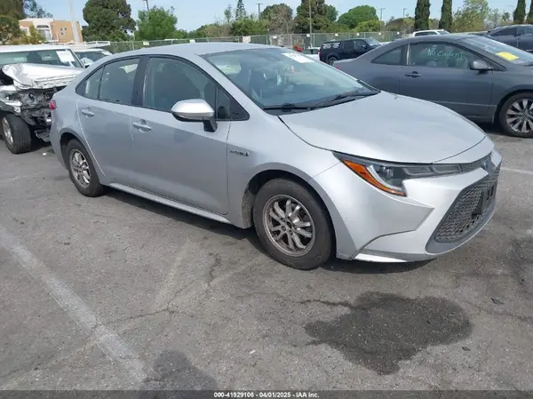 JTDEAMDE3MJ015687 2021 TOYOTA COROLLA - Image 1