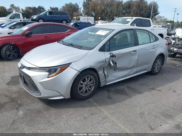 JTDEAMDE3MJ015687 2021 TOYOTA COROLLA - Image 2