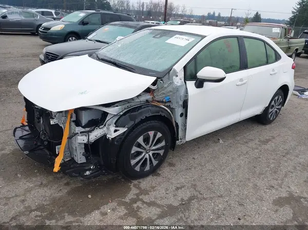 JTDEAMDE3MJ015835 2021 TOYOTA COROLLA - Image 2