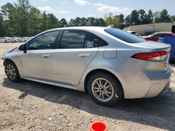 JTDEAMDE3MJ025734 2021 TOYOTA COROLLA - Image 2