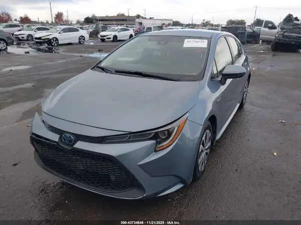 JTDEAMDE3MJ027418 2021 TOYOTA COROLLA - Image 2