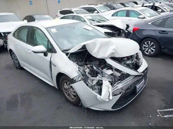 JTDEAMDE3MJ028679 2021 TOYOTA COROLLA - Image 1