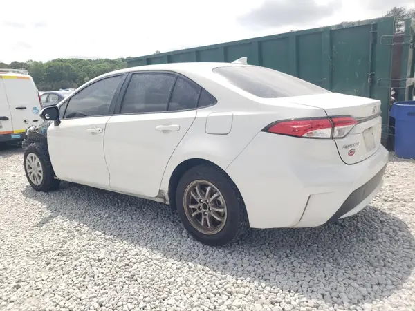 JTDEAMDE3MJ031582 2021 TOYOTA COROLLA - Image 2