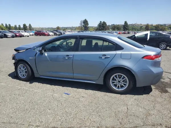 JTDEAMDE3MJ032618 2021 TOYOTA COROLLA - Image 2