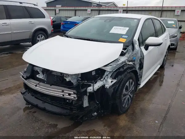 JTDEAMDE3N3001164 2022 TOYOTA COROLLA - Image 2
