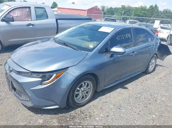 JTDEAMDE3NJ035665 2022 TOYOTA COROLLA - Image 2