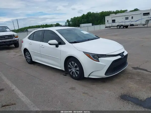 JTDEAMDE3NJ041143 2022 TOYOTA COROLLA - Image 1