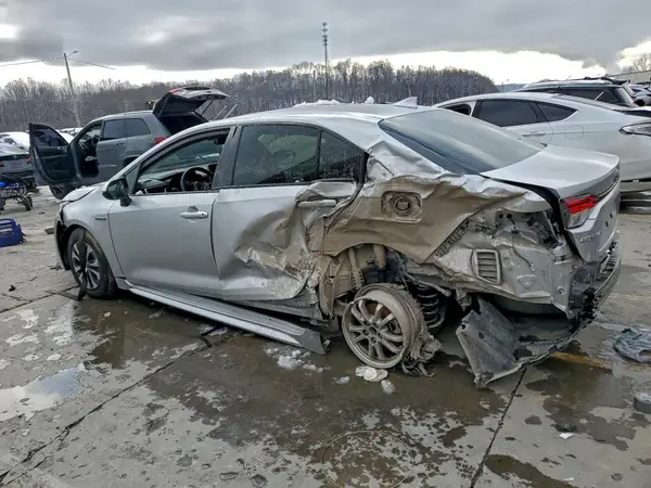 JTDEAMDE4MJ004844 2021 TOYOTA COROLLA - Image 2