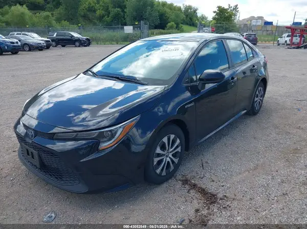 JTDEAMDE4MJ007503 2021 TOYOTA COROLLA - Image 2