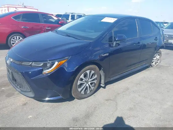 JTDEAMDE4MJ007663 2021 TOYOTA COROLLA - Image 2