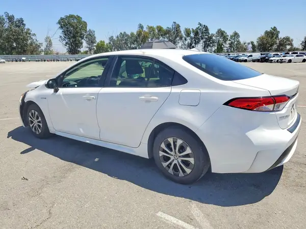 JTDEAMDE4MJ017254 2021 TOYOTA COROLLA - Image 2
