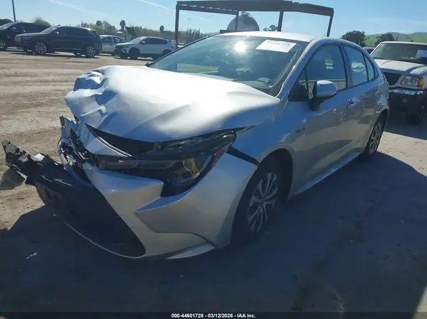 JTDEAMDE4MJ018212 2021 TOYOTA COROLLA - Image 2