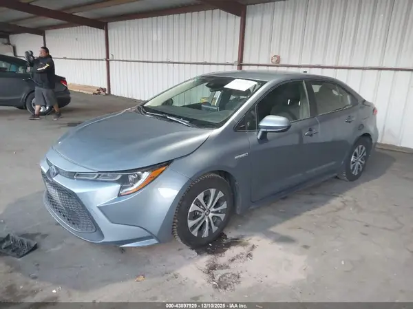 JTDEAMDE4MJ024057 2021 TOYOTA COROLLA - Image 2