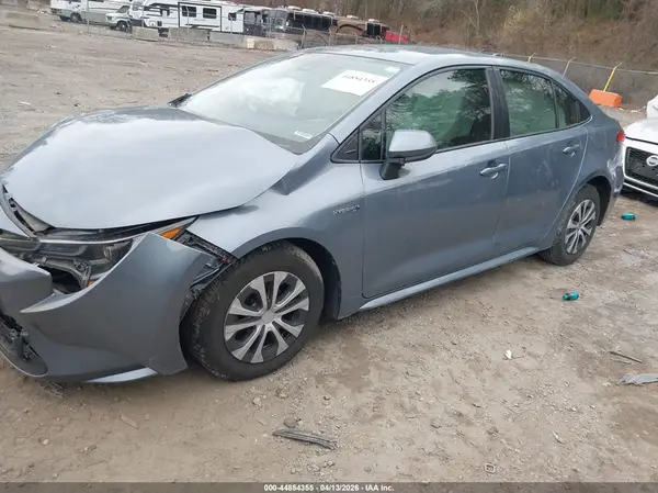 JTDEAMDE4MJ024737 2021 TOYOTA COROLLA - Image 2