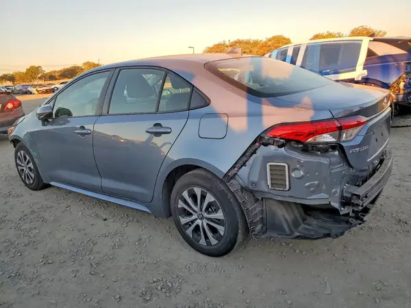 JTDEAMDE4MJ029596 2021 TOYOTA COROLLA - Image 2