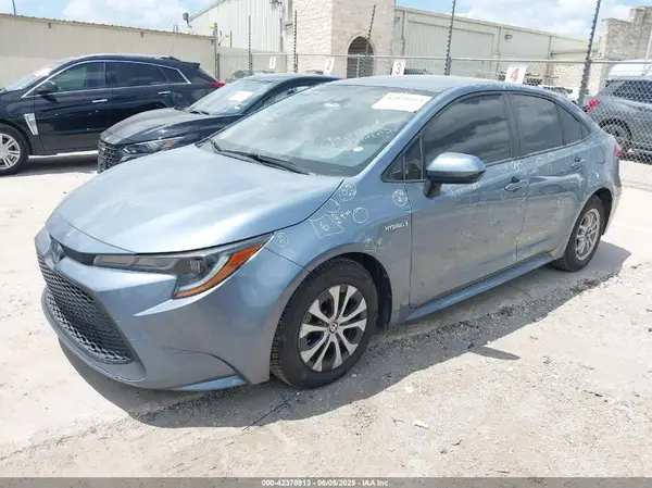 JTDEAMDE4MJ030974 2021 TOYOTA COROLLA - Image 2