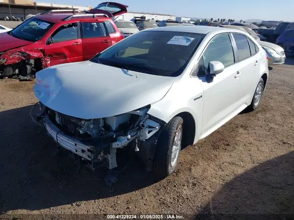 JTDEAMDE4MJ033003 2021 TOYOTA COROLLA - Image 2