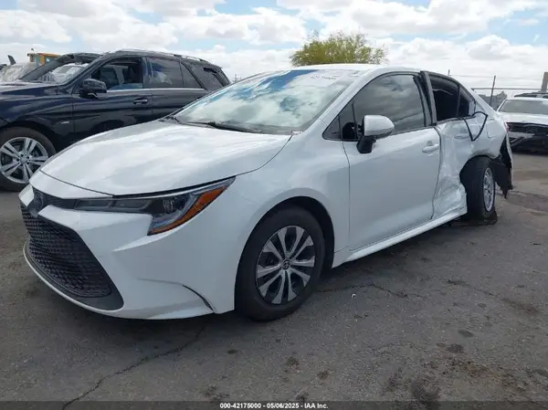 JTDEAMDE4N3001674 2022 TOYOTA COROLLA - Image 2