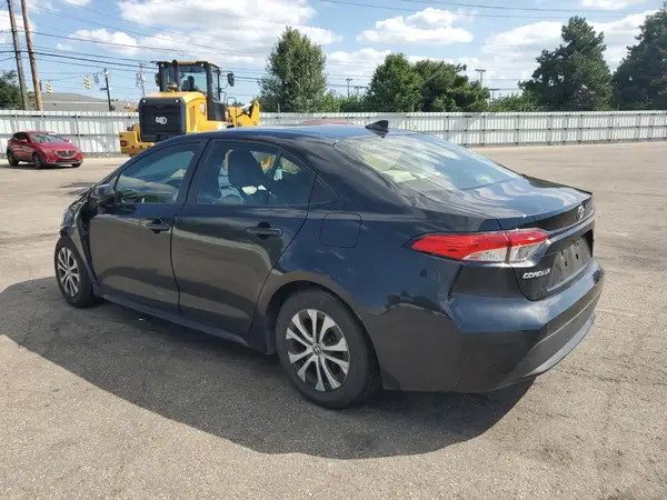 JTDEAMDE5MJ000544 2021 TOYOTA COROLLA - Image 2