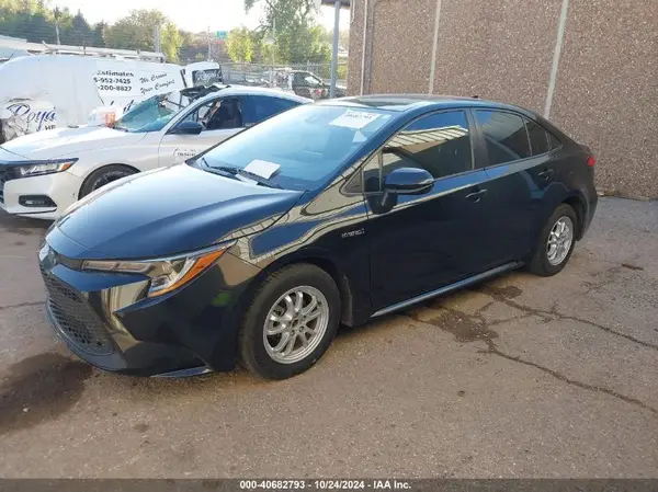 JTDEAMDE5MJ003783 2021 TOYOTA COROLLA - Image 2