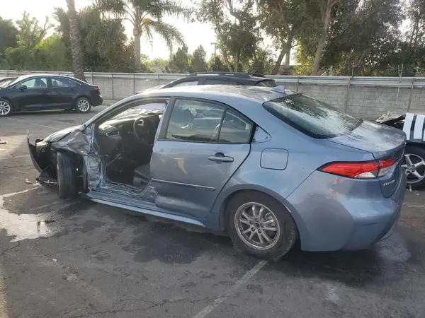 JTDEAMDE5MJ020437 2021 TOYOTA COROLLA - Image 2