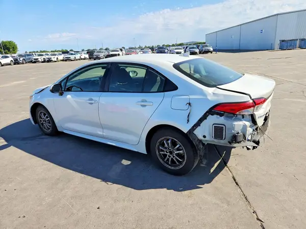 JTDEAMDE5MJ032166 2021 TOYOTA COROLLA - Image 2