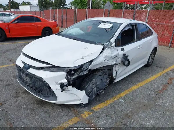JTDEAMDE5MJ032927 2021 TOYOTA COROLLA - Image 2